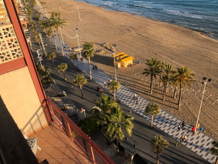Дуплекс в Benidorm, первая линия