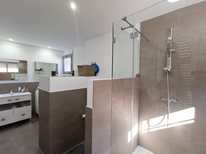 Apartamento de 3 niveles en San Juan de Alicante
