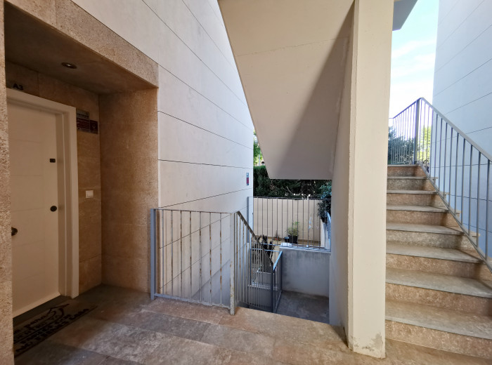 Apartamento de 3 niveles en San Juan de Alicante