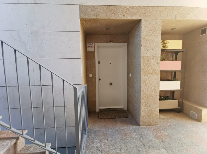 Apartamento de 3 niveles en San Juan de Alicante