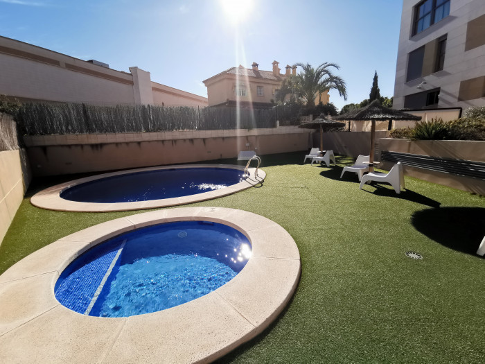 Apartamento de 3 niveles en San Juan de Alicante
