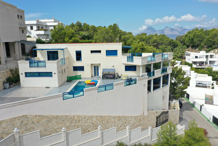 Moderna villa en Altea