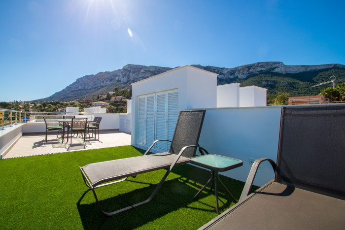 Новые виллы и чалеты в Denia