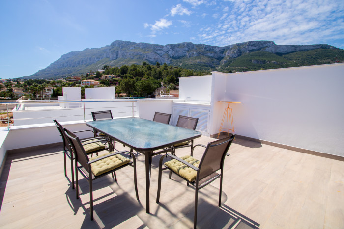 Новые виллы и чалеты в Denia