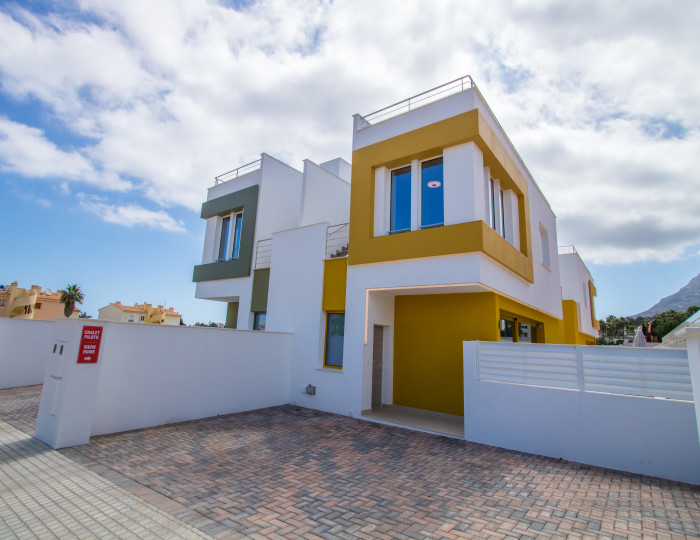 Новые виллы и чалеты в Denia