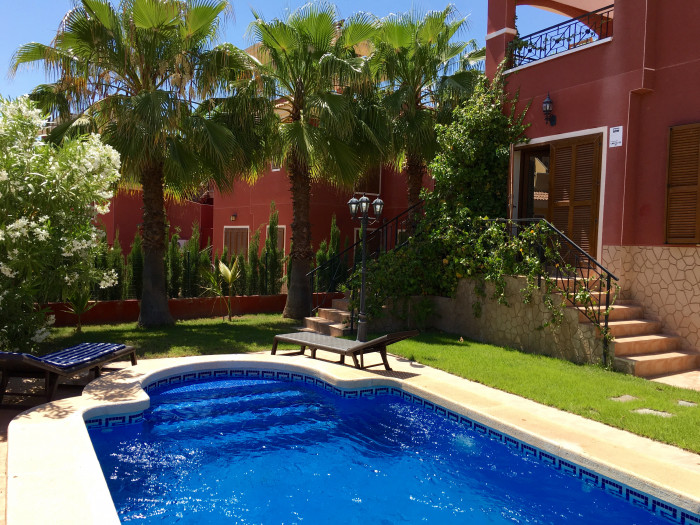 Villa en Benidorm, en la urb. Balcón De Finestrat