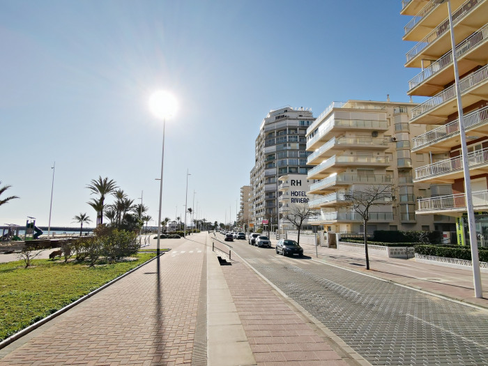 Apartamento en Gandia, primera línea