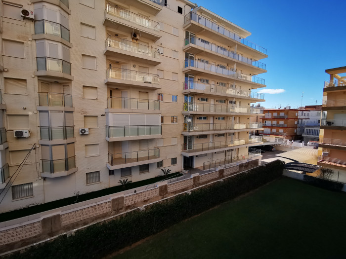 Apartamento, primera línea, en Gandia (se puede hacer albergue)