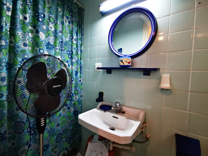 Apartamento, primera línea, en Gandia (se puede hacer albergue)