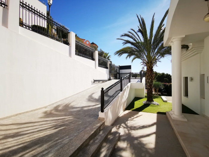 Вилла в Altea Hills с панорамным видом